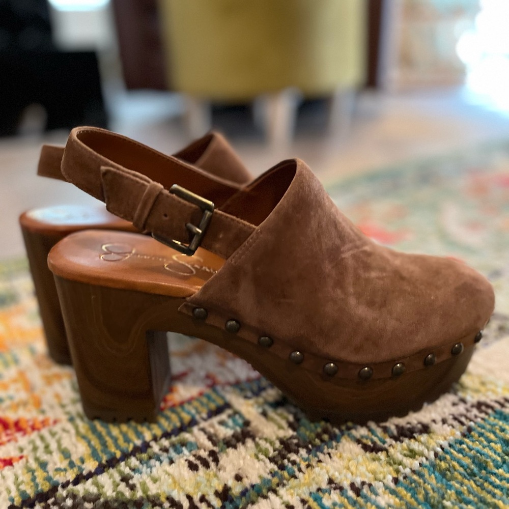 JESSICA SIMPSON SUEDE SLINGBACK HEELED CLOG